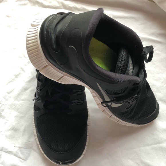 Nike Shoes - NIKE free run sneakers